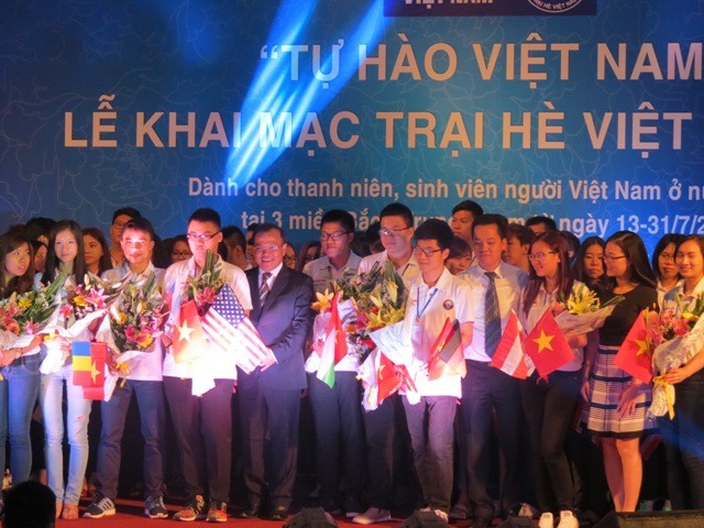 Khai mạc Trại hè Việt Nam 2015 cho thanh thiếu niên kiều bào - ảnh 3